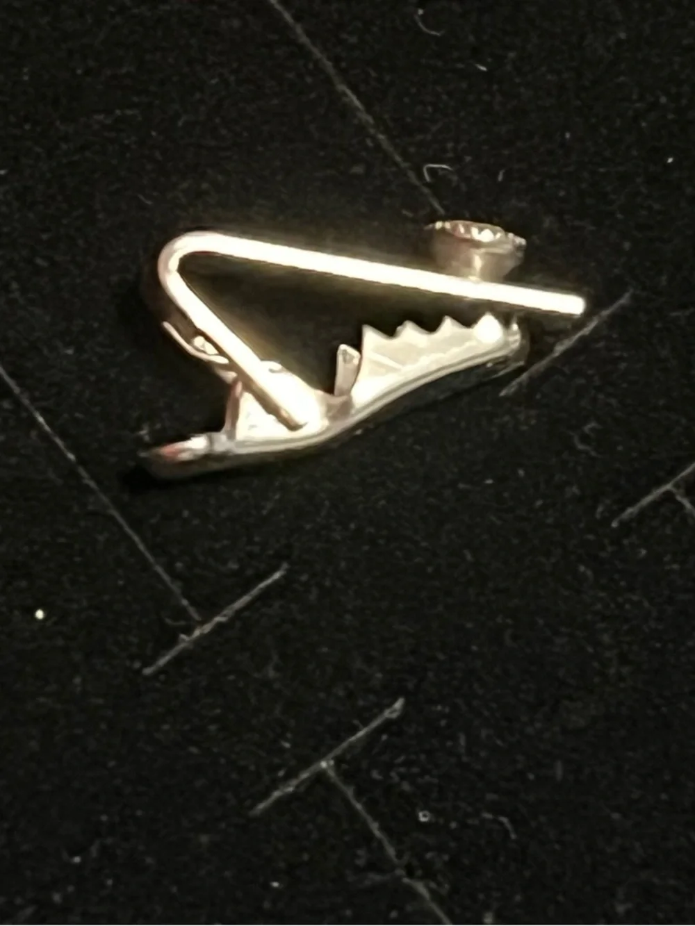 Silver Gold-Tone Men's Tie Clip with Textured Finish and Crystal Accent